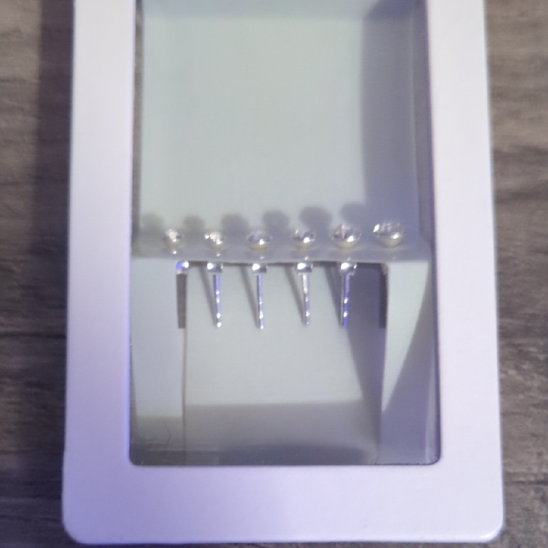 Sterling Silver Stud Earrings 9$